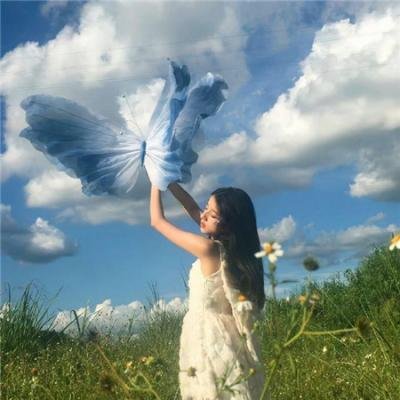 我在鬼屋撞见爱海报